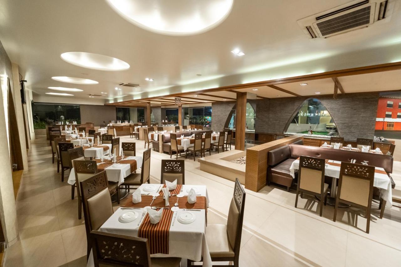 尼南斯大酒店 卡兰古特 外观 照片