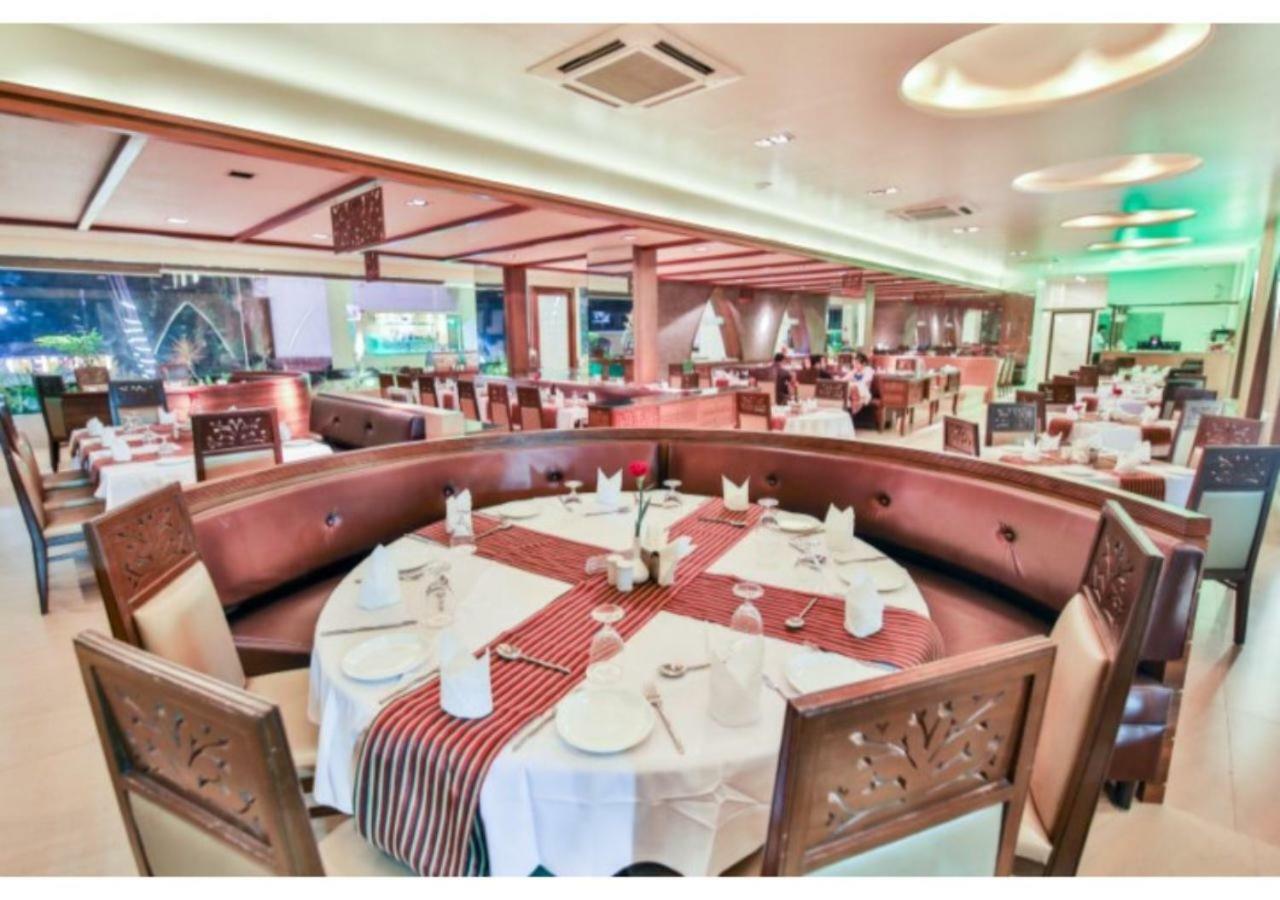 尼南斯大酒店 卡兰古特 外观 照片